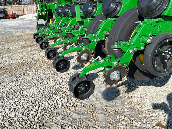 2025 John Deere 1775NT Planter