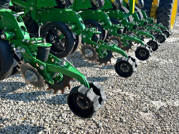 2025 John Deere 1775NT Planter