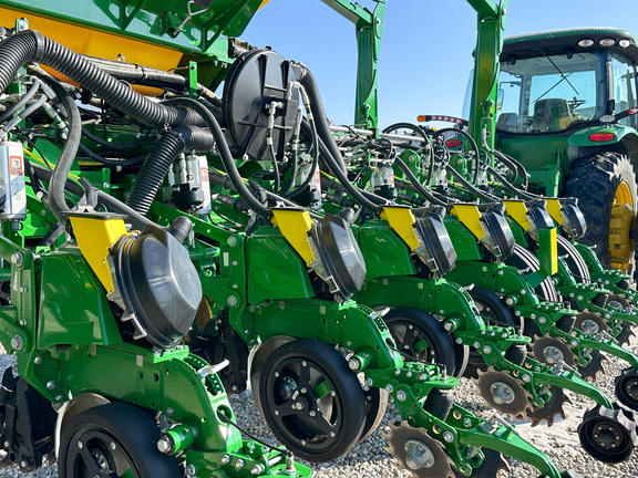 2025 John Deere 1775NT Planter