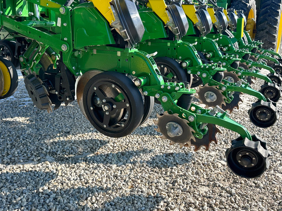 2025 John Deere 1775NT Planter