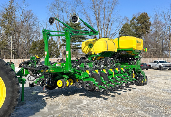 2025 John Deere 1775NT Planter