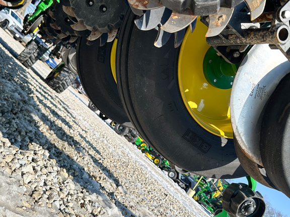 2025 John Deere 1775NT Planter