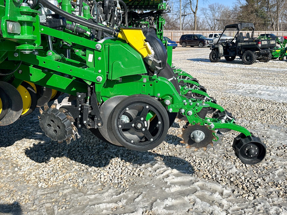 2025 John Deere 1775NT Planter