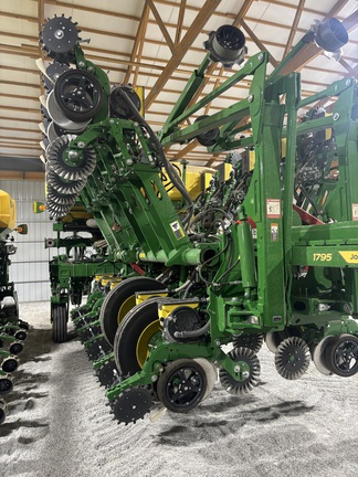 2025 John Deere 1795 Planter