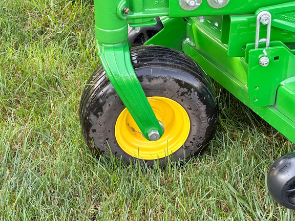 2024 John Deere Z960M Mower/Zero Turn