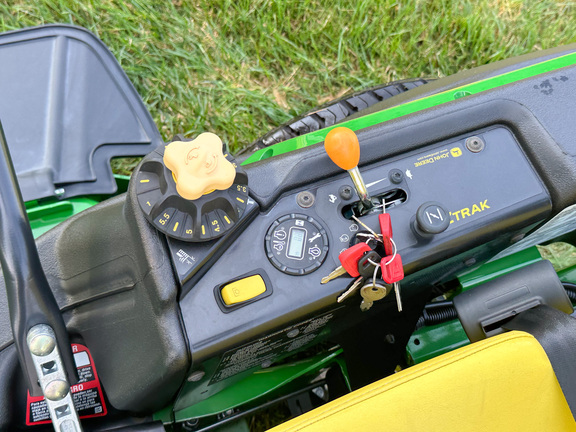 2024 John Deere Z960M Mower/Zero Turn