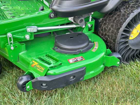 2024 John Deere Z960M Mower/Zero Turn