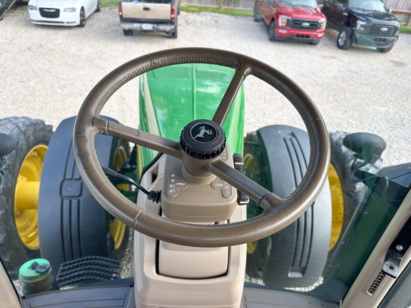 2013 John Deere 8335R Tractor