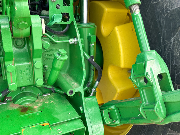 2013 John Deere 8335R Tractor