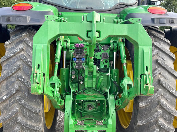 2013 John Deere 8335R Tractor