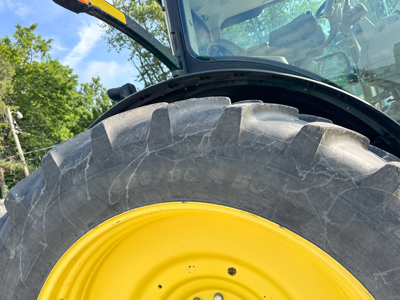2013 John Deere 8335R Tractor