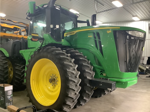 2025 John Deere 9R 440 Tractor 4WD