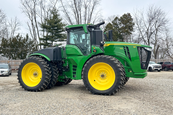 2025 John Deere 9R 440 Tractor 4WD