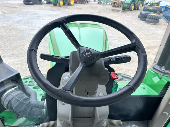 2025 John Deere 9R 440 Tractor 4WD
