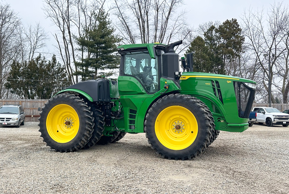 2025 John Deere 9R 440 Tractor 4WD