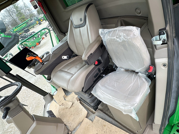 2025 John Deere S7 800 Combine