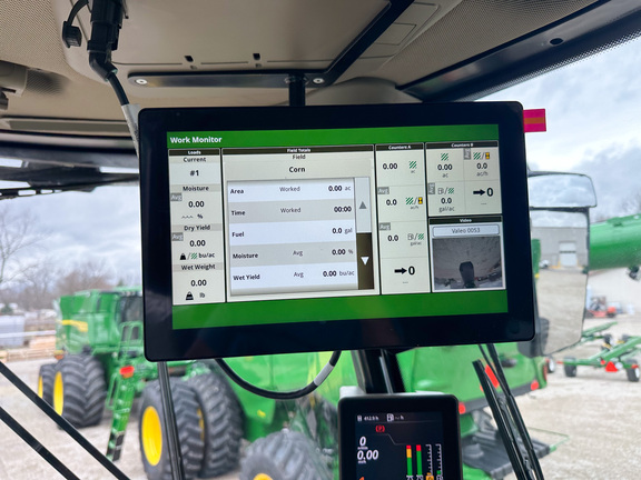 2025 John Deere S7 800 Combine