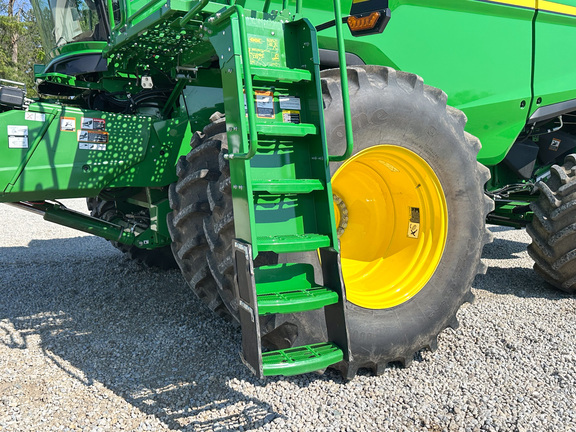 2025 John Deere S7 800 Combine