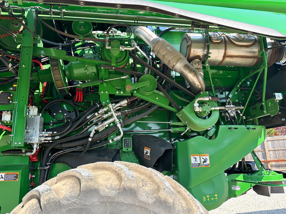 2025 John Deere S7 800 Combine