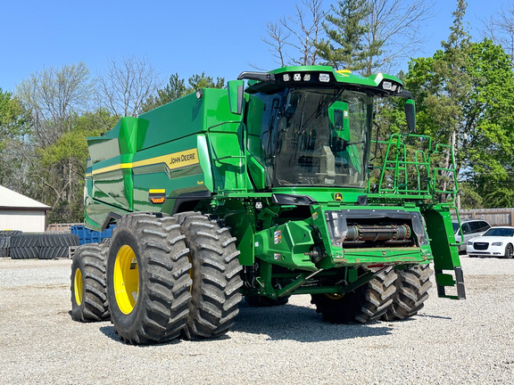 2025 John Deere S7 800 Combine