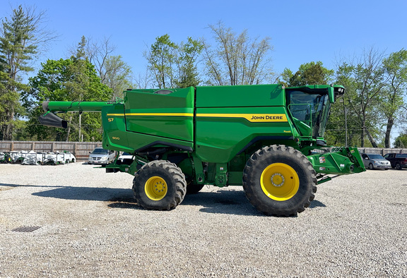 2025 John Deere S7 800 Combine
