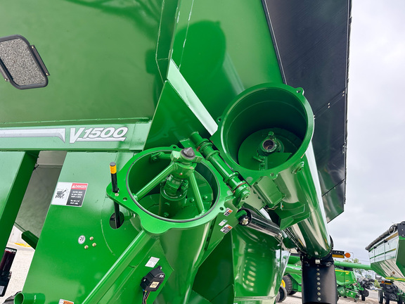 2025 Brent V1500 Grain Cart