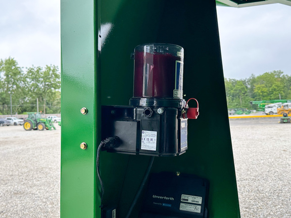 2025 Brent V1500 Grain Cart