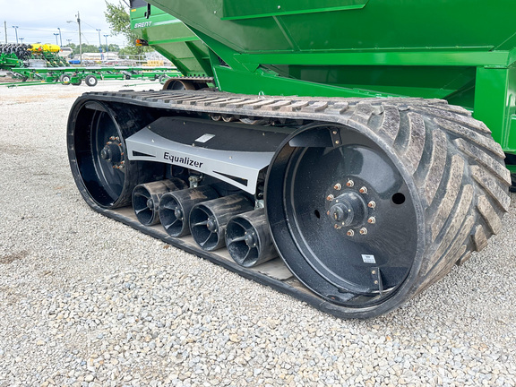 2025 Brent V1500 Grain Cart