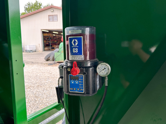 2025 Brent V1500 Grain Cart