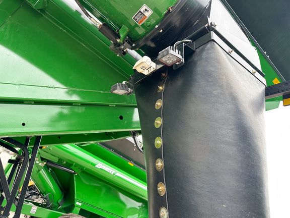 2025 Brent V1500 Grain Cart