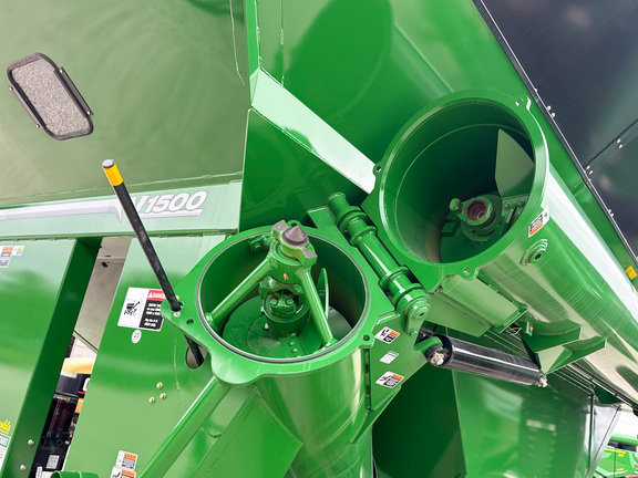 2025 Brent V1500 Grain Cart