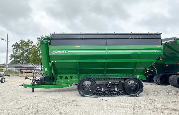 2024 Brent 1398 Grain Cart