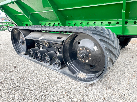 2024 Brent 1398 Grain Cart