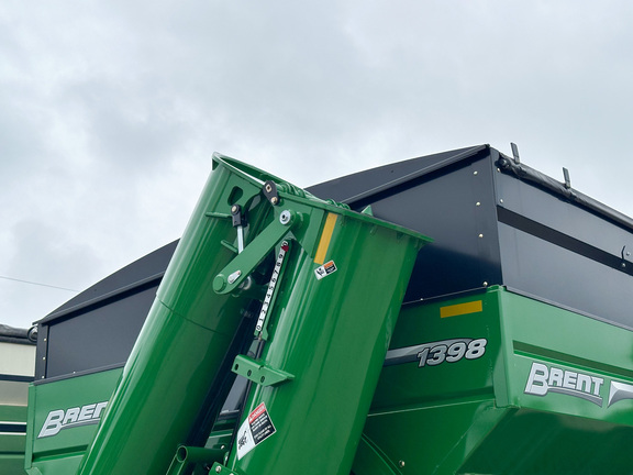 2024 Brent 1398 Grain Cart