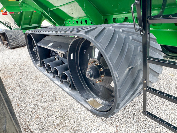 2024 Brent 1398 Grain Cart