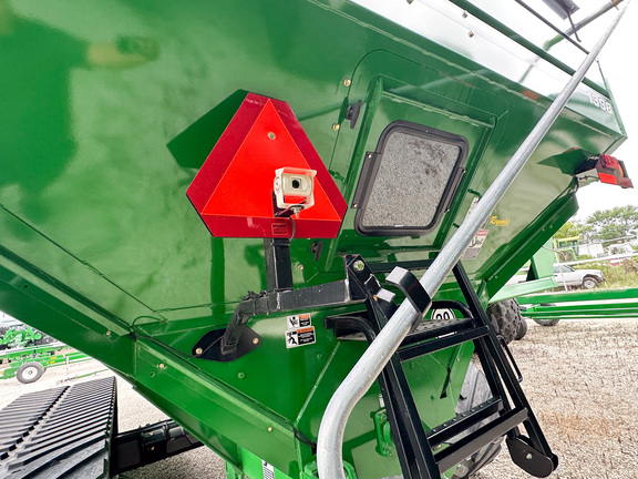 2024 Brent 1398 Grain Cart