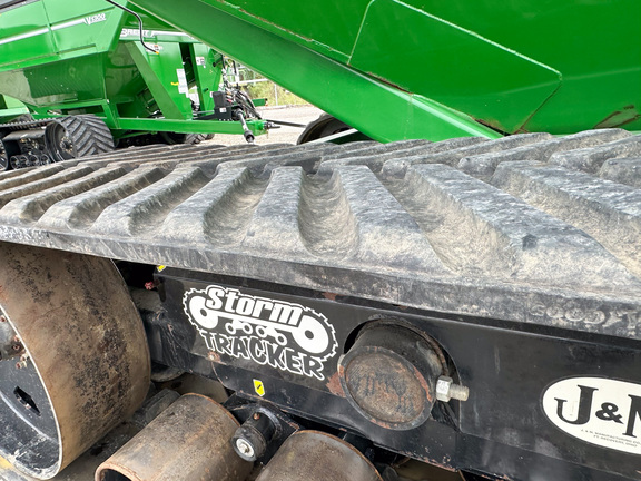 2011 J&M 1326-22T Grain Cart