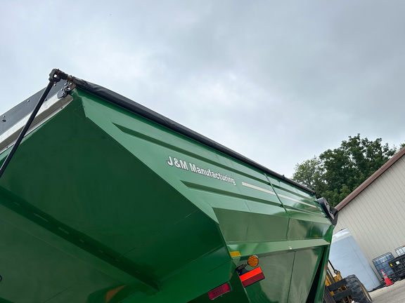 2011 J&M 1326-22T Grain Cart