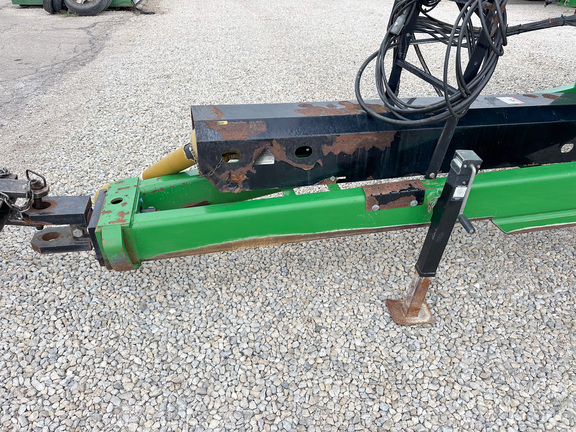 2011 J&M 1326-22T Grain Cart