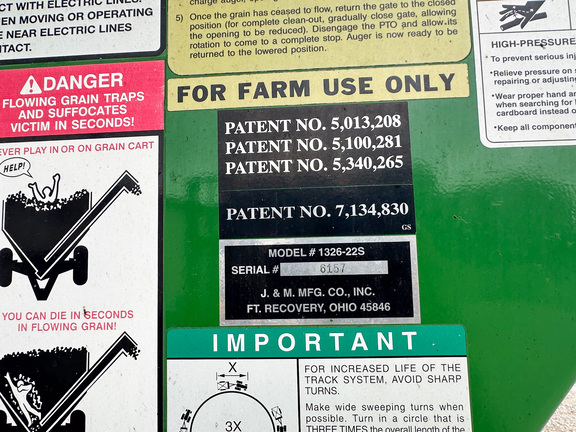 2011 J&M 1326-22T Grain Cart