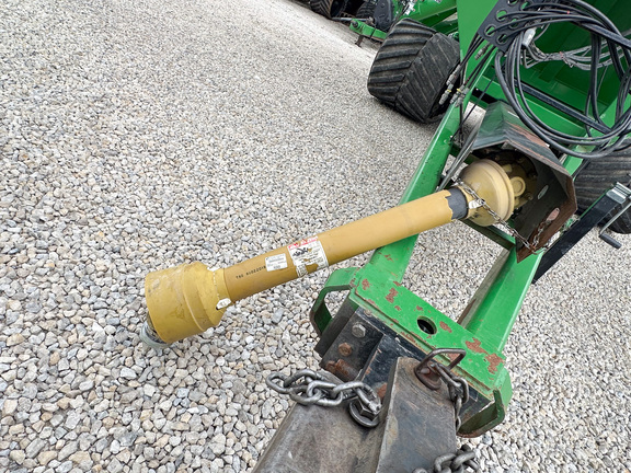 2011 J&M 1326-22T Grain Cart