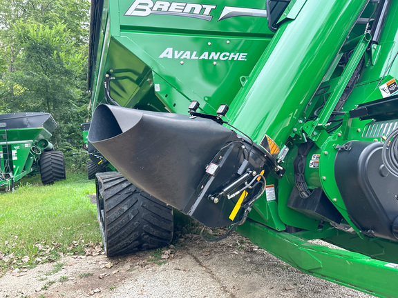 2024 Brent 1398 Grain Cart