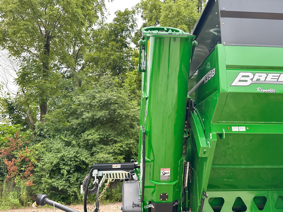 2024 Brent 1398 Grain Cart