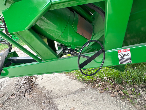 2024 Brent V700 Grain Cart