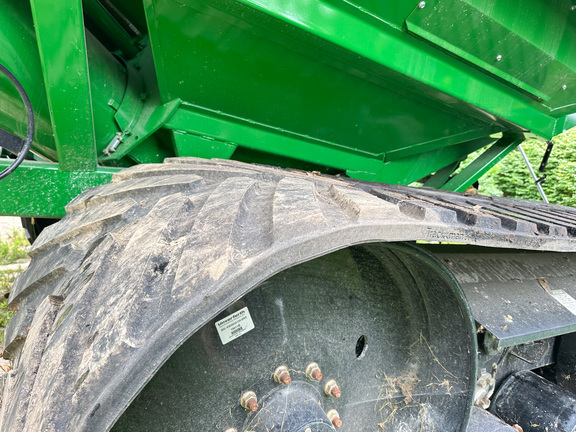 2024 Brent V1100 Grain Cart