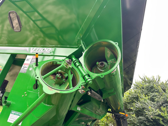 2024 Brent V1100 Grain Cart