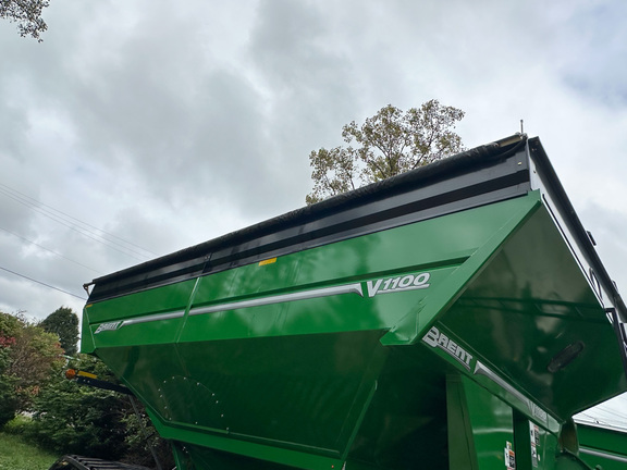 2024 Brent V1100 Grain Cart
