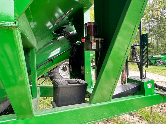 2024 Brent V1100 Grain Cart