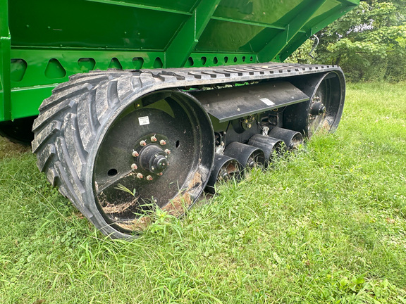 2024 Brent 1398 Grain Cart