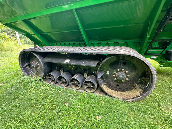 2024 Brent 1398 Grain Cart